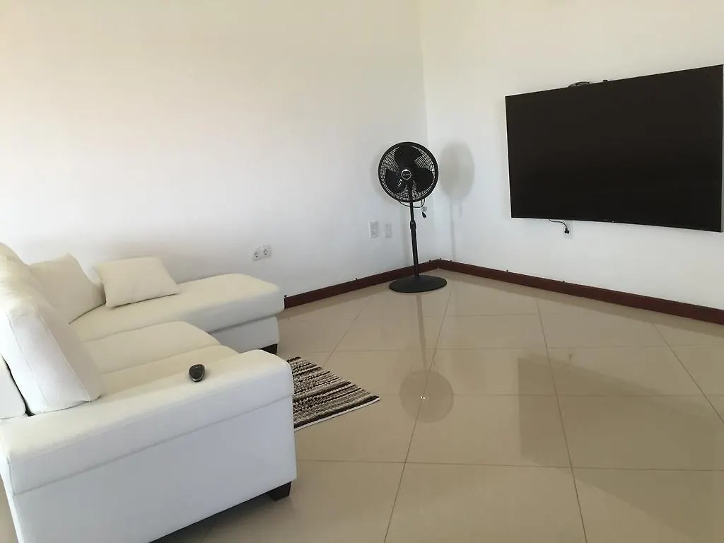 يلمستاد Serugrandi Resort